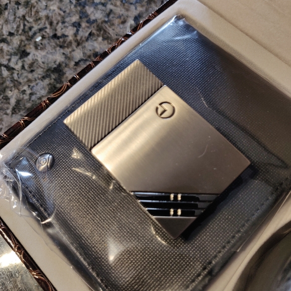 Goldlion Wallet and Belt Gift set - Picture 5 of 7